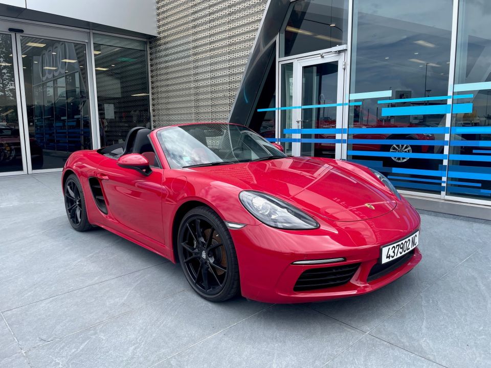 voiture occasion PORSCHE - 718